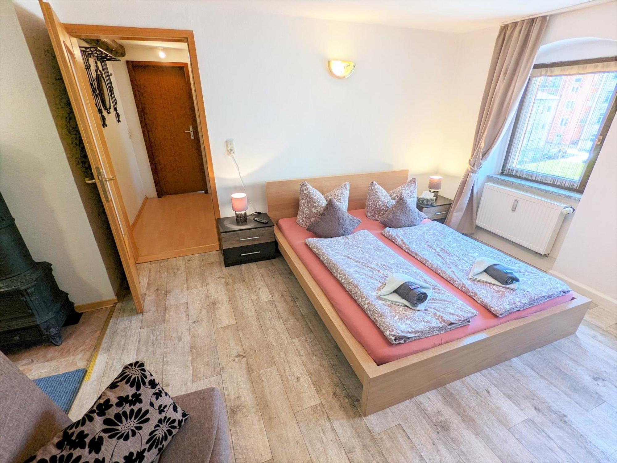 Famzi - Urlaubsmagie - Familienwohnung Mit Gemeinschaftsgarten, -Sauna & -Pool Зебниц Экстерьер фото